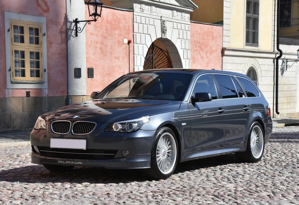 2009 BMW Alpina B5 - Image 2 of 10