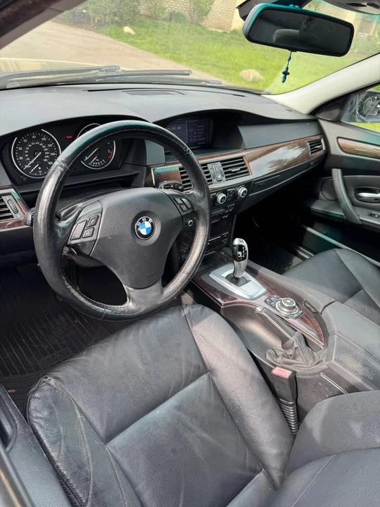 2009 BMW E60 5 Series Sedan - Image 4 of 7