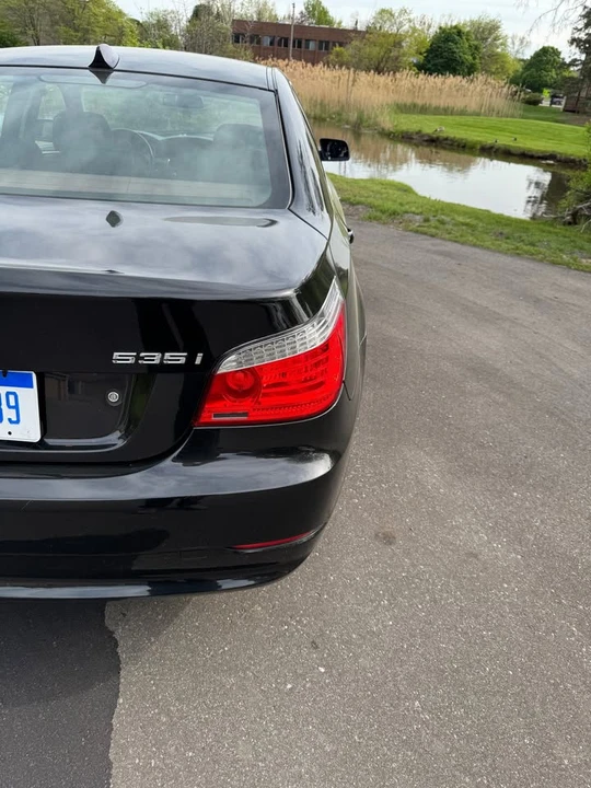 2009 BMW E60 5 Series Sedan - Image 6 of 7