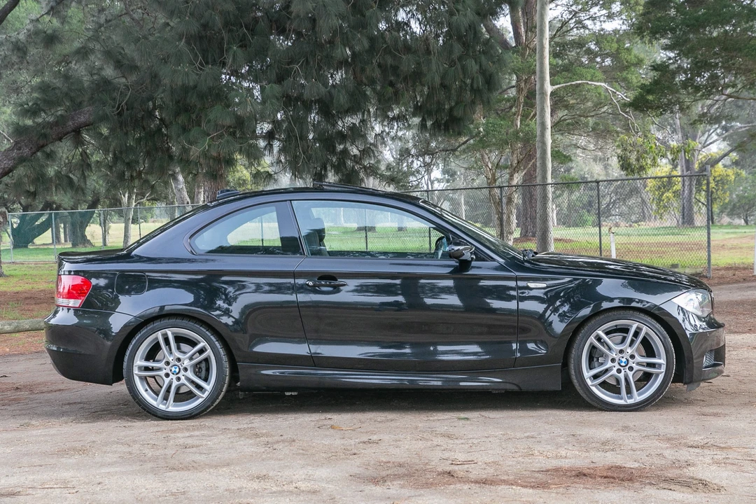 2009 BMW E81/E82/E88 1 Series - Image 17 of 31