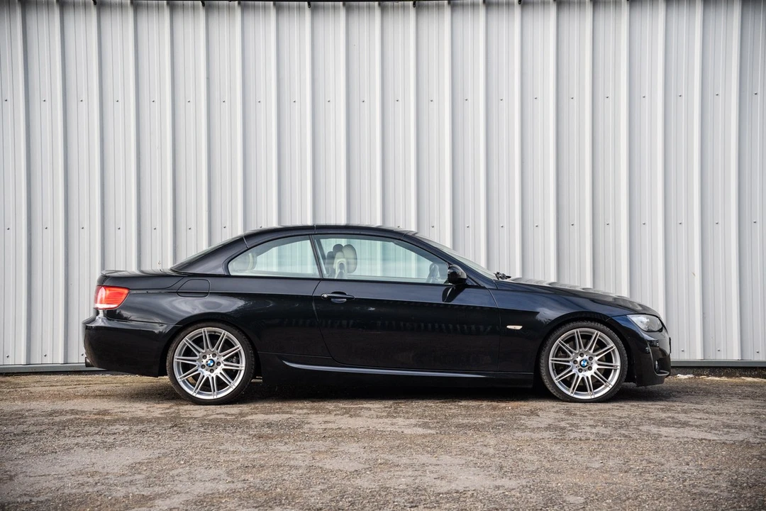 2009 BMW E93 335i Convertible - Image 20 of 30