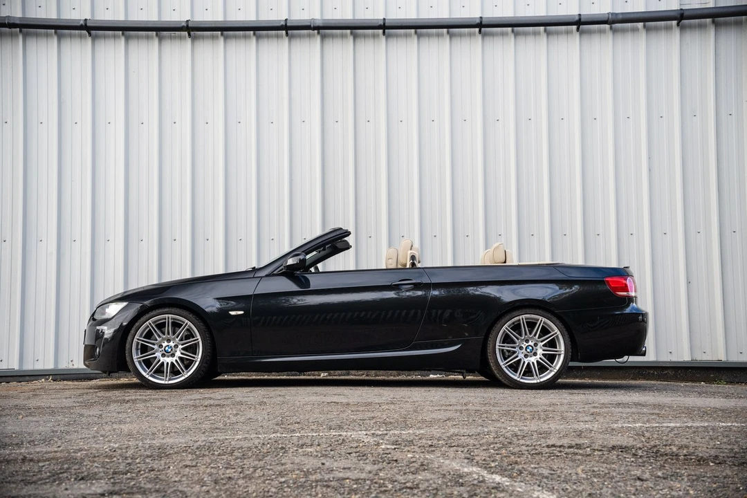 2009 BMW E93 335i Convertible - Image 4 of 30