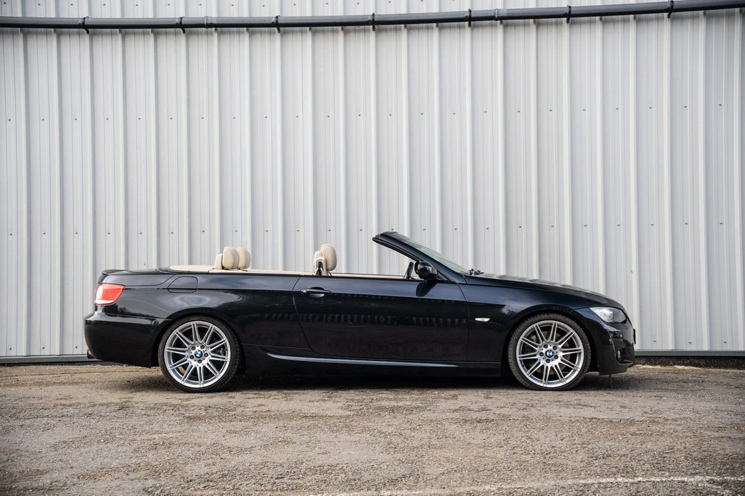 2009 BMW E93 335i Convertible - Image 5 of 30