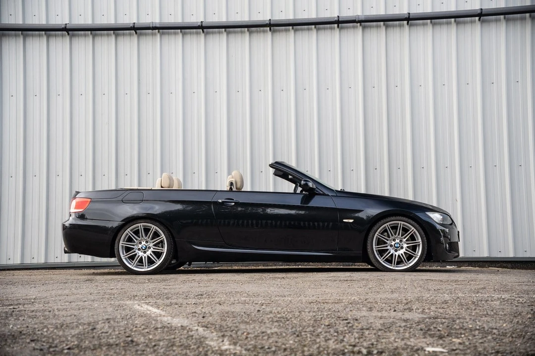 2009 BMW E93 335i Convertible - Image 6 of 30