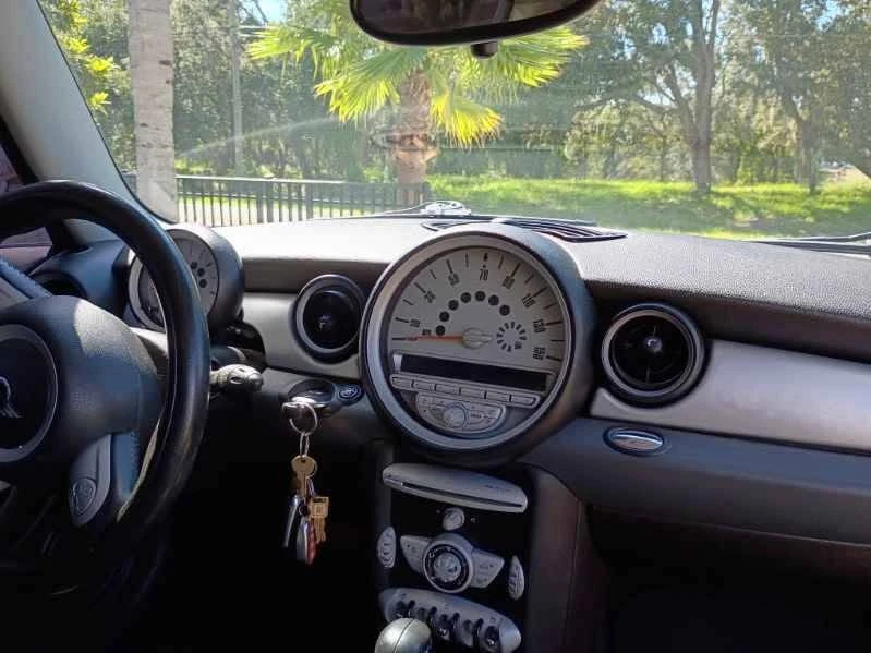 2009 BMW E82 135i & 135is - Image 8 of 17