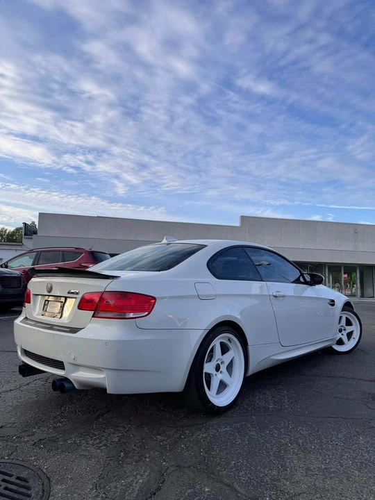 2009 BMW M3 - Image 3 of 9