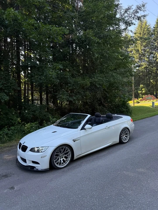 2009 BMW E93 M3 Convertible - Image 2 of 13