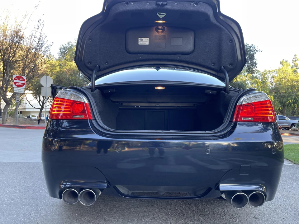 2009 BMW E60 M5 - Image 16 of 31