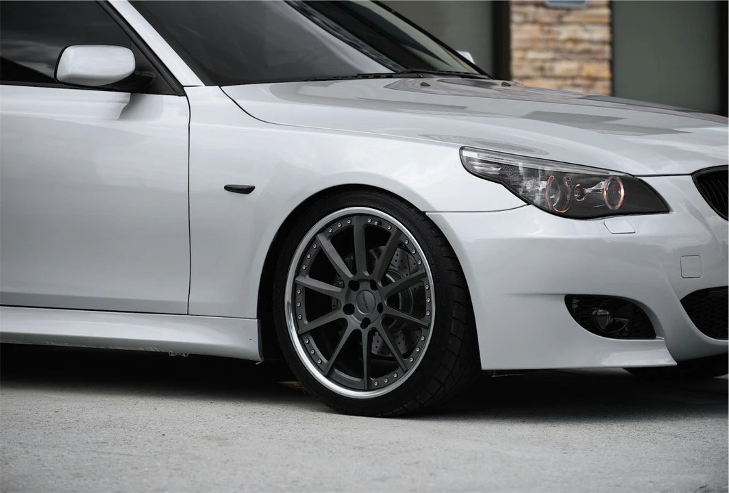 2009 BMW E60 5 Series Sedan - Image 2 of 10