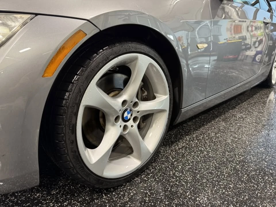 2009 BMW E90 3 Series Sedan - Image 6 of 10