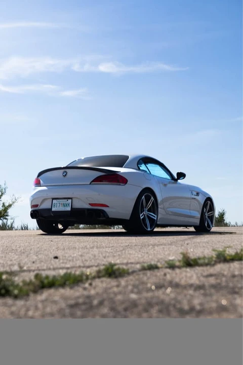 2009 BMW Z4 M Roadster - Image 9 of 20