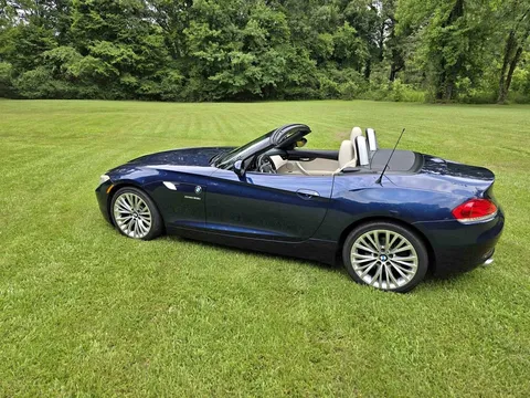 2009 BMW Z4 sDrive35i Roadster 2D