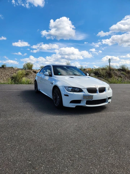 2009 BMW M3 - Image 2 of 9
