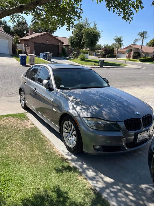 2009 BMW E90 3 Series Sedan - Image 3 of 9