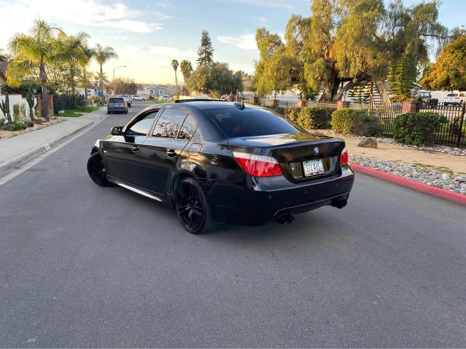 2009 BMW E60 545i & 550i Sedan - Image 11 of 15