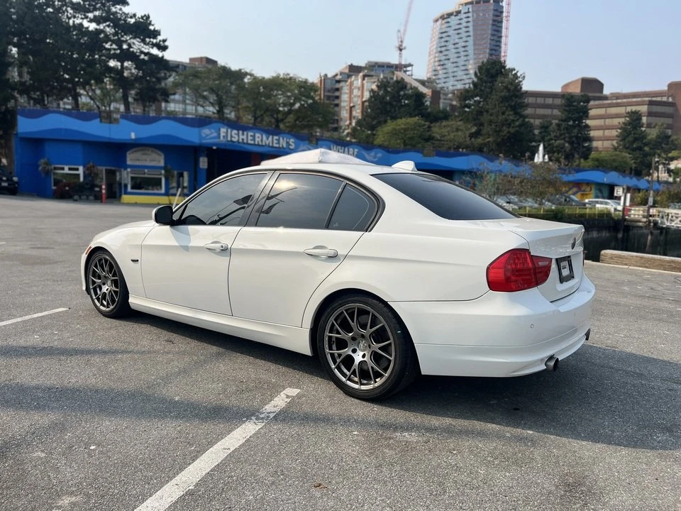 2009 BMW E90 3 Series Sedan - Image 3 of 15