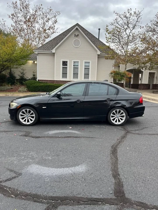 2009 BMW E90 3 Series Sedan - Image 6 of 12