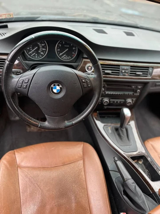 2009 BMW E90 3 Series Sedan - Image 7 of 12