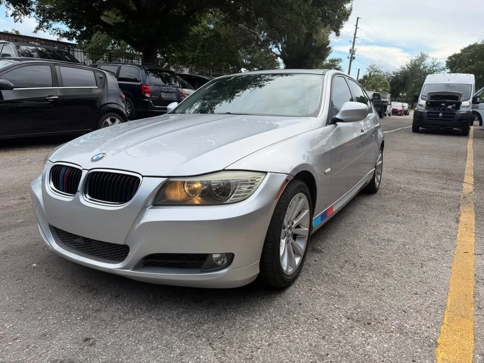 2009 BMW 3 Series - Image 3 of 9