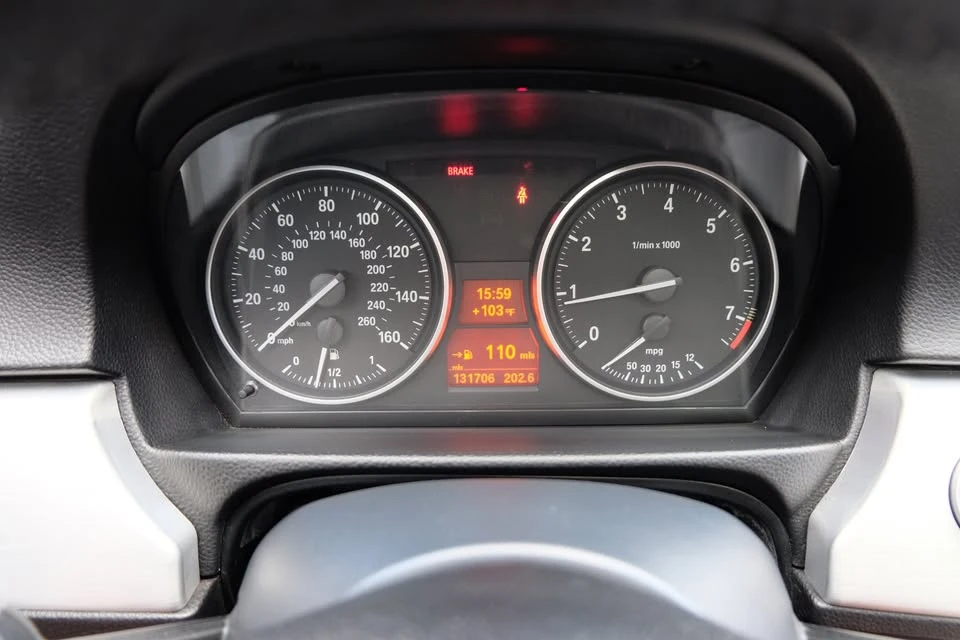 2009 BMW E90 3 Series Sedan - Image 15 of 20