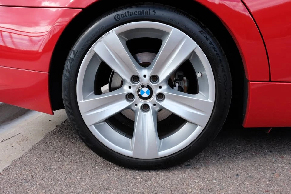 2009 BMW E90 3 Series Sedan - Image 11 of 20