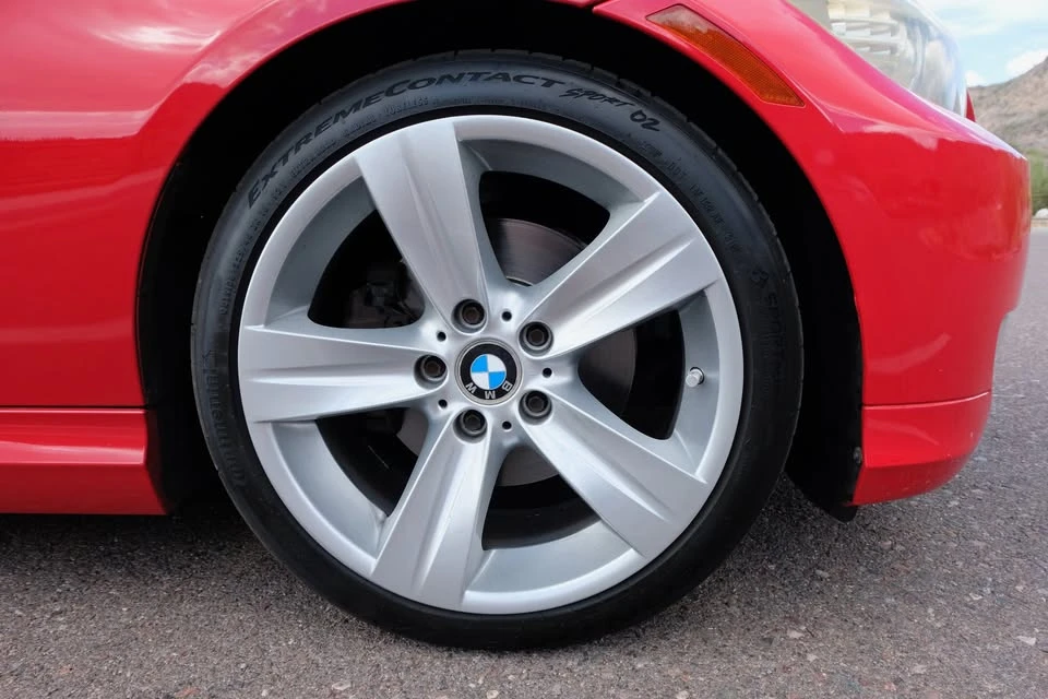 2009 BMW E90 3 Series Sedan - Image 8 of 20
