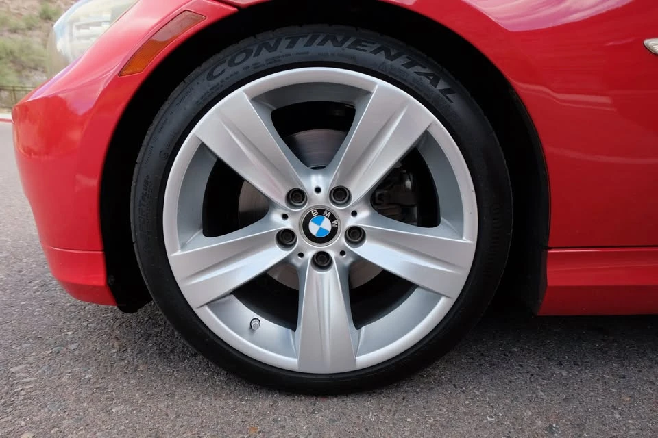 2009 BMW E90 3 Series Sedan - Image 9 of 20