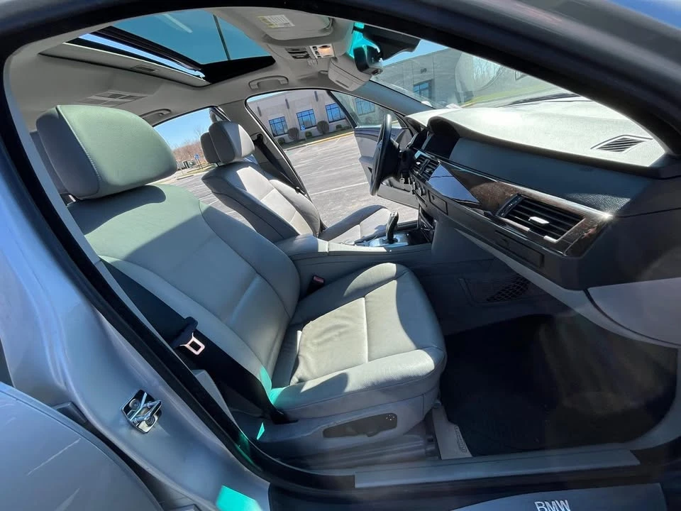 2009 BMW E60 5 Series Sedan - Image 12 of 16
