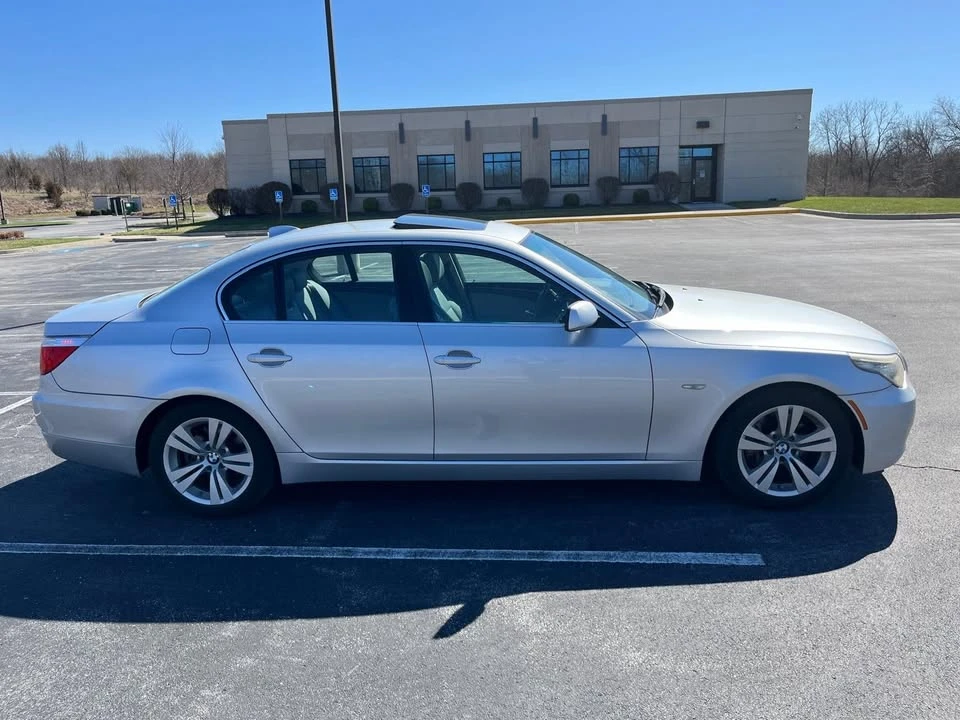 2009 BMW E60 5 Series Sedan - Image 10 of 16