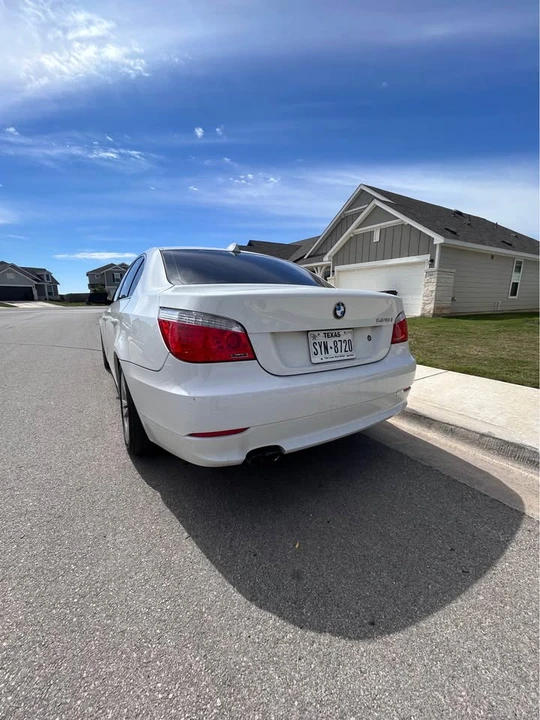2009 BMW E60 5 Series Sedan - Image 5 of 10