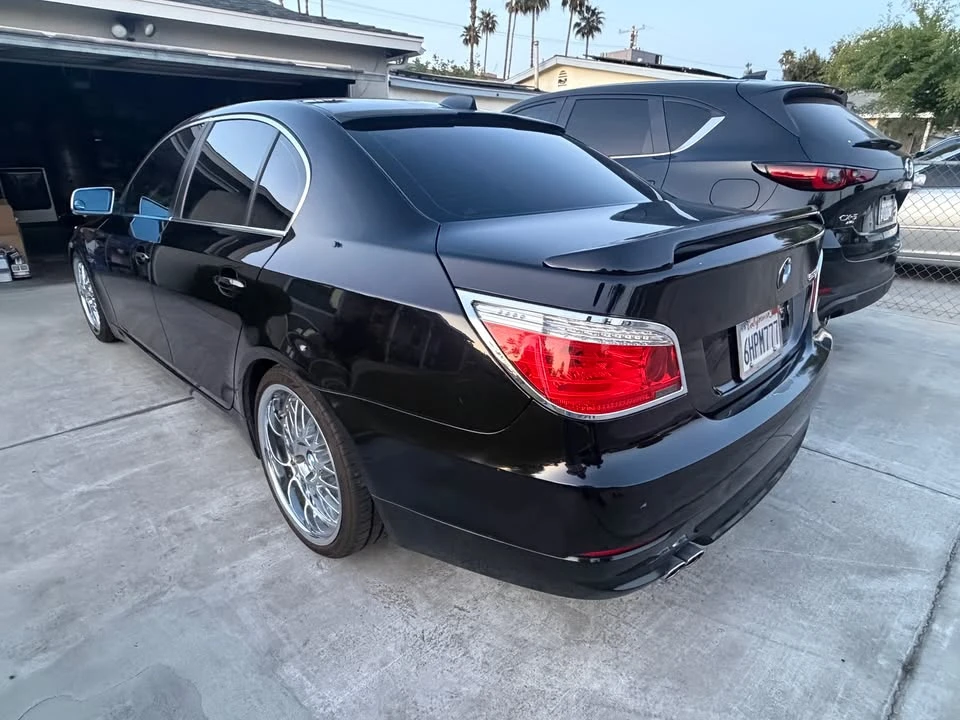 2009 BMW E60 5 Series Sedan - Image 2 of 5