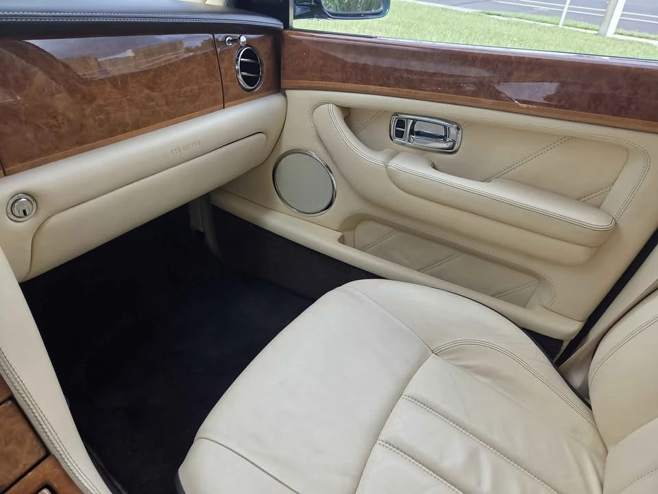 2009 Bentley Arnage Final Series - Image 12 of 16