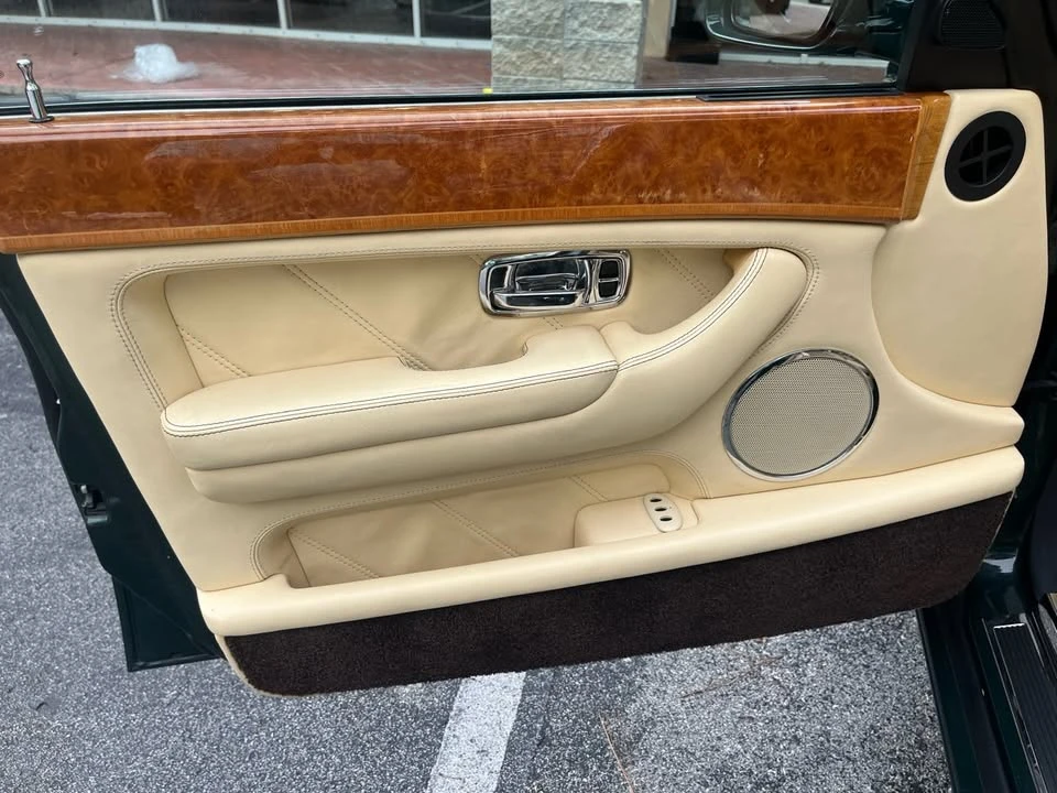 2009 Bentley Arnage Final Series - Image 15 of 20