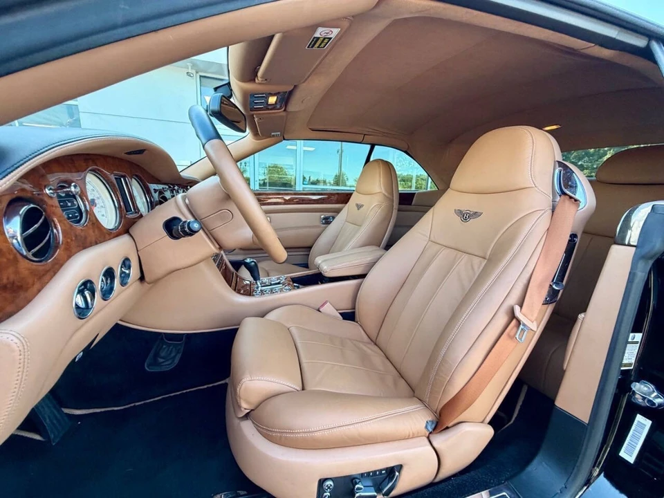 2009 Bentley - Image 10 of 31