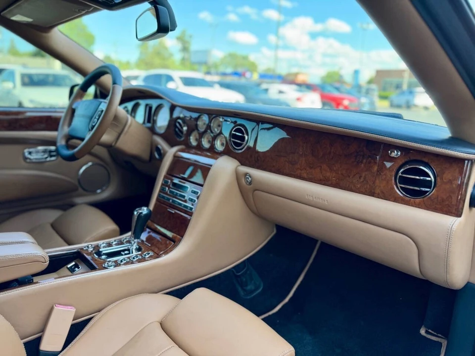 2009 Bentley - Image 14 of 31