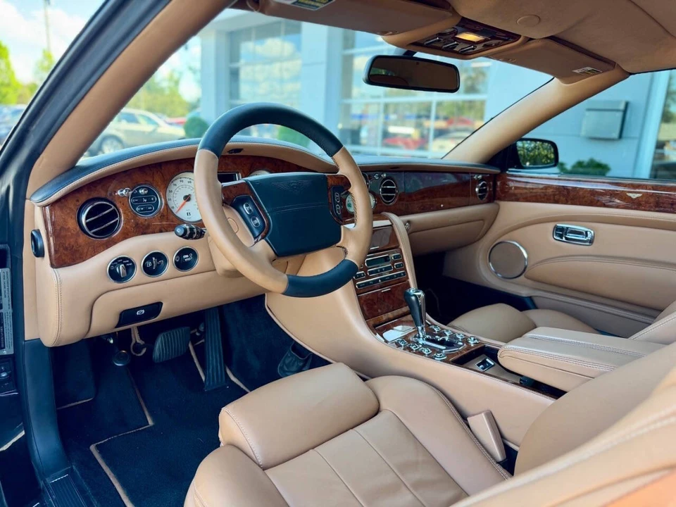 2009 Bentley - Image 9 of 31