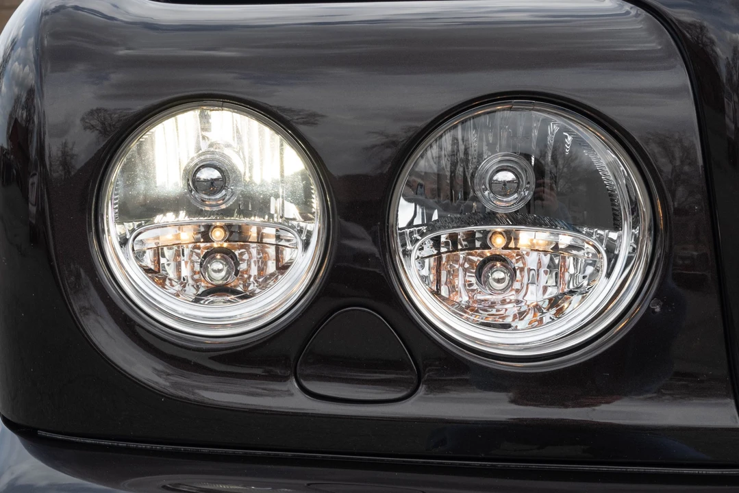 2009 Bentley Azure 2nd Gen - Image 24 of 31