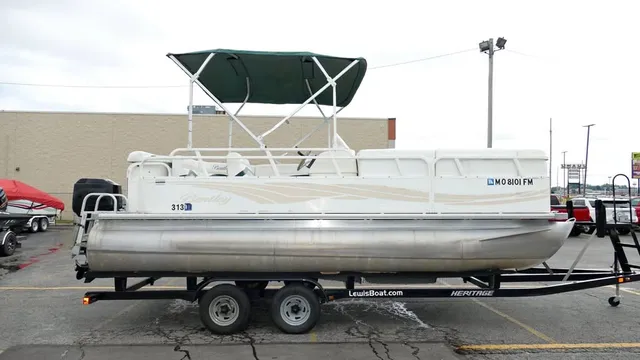 2009 Bentley Pontoons 200 Cruise