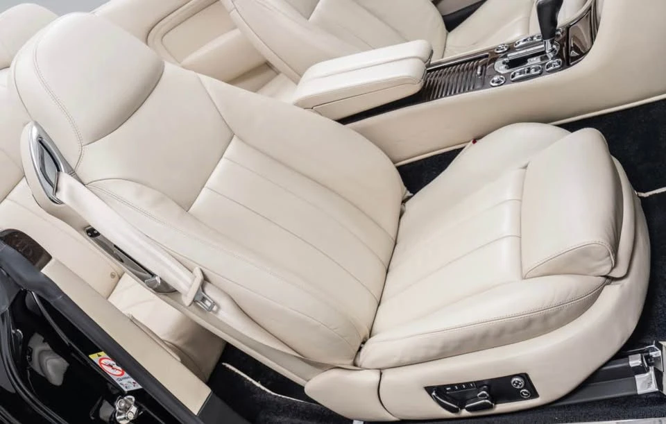 2009 Bentley Azure 2nd Gen - Image 9 of 13
