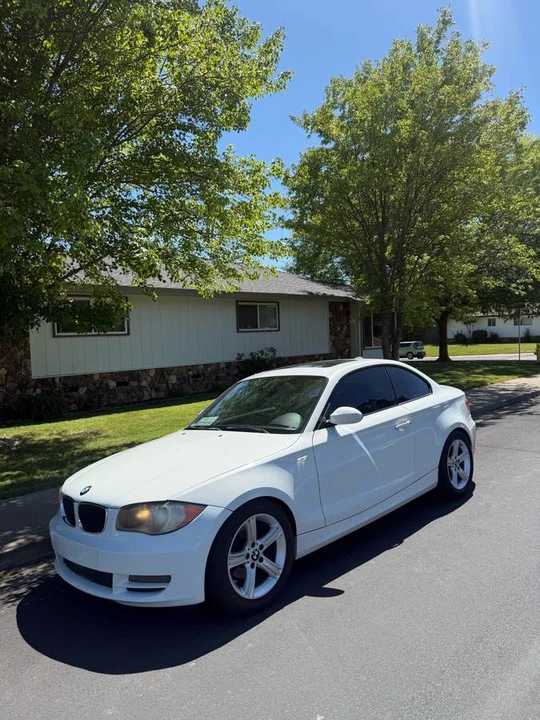 2009 BMW E81/E82/E88 1 Series - Image 2 of 16