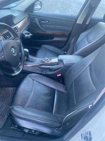 2009 BMW E90 3 Series Sedan - Image 14 of 19