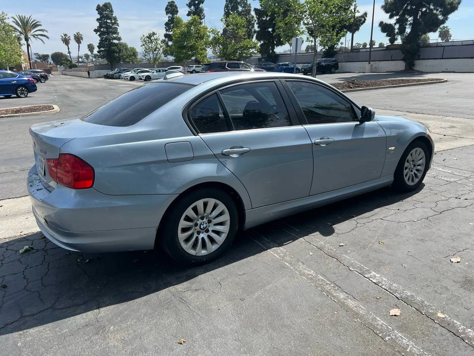 2009 BMW E90 3 Series Sedan - Image 3 of 7