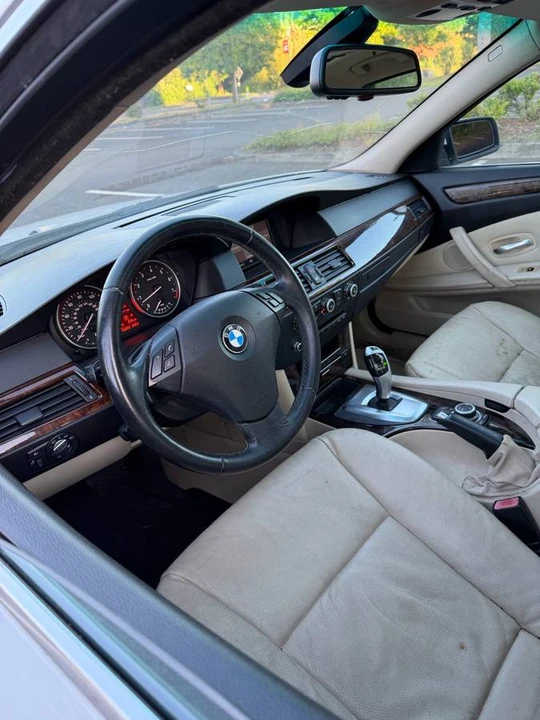 2009 BMW E60 5 Series Sedan - Image 13 of 19