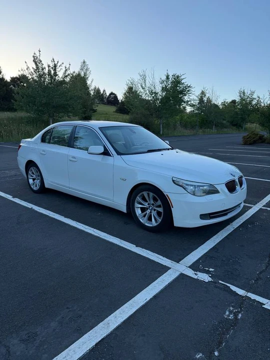 2009 BMW E60 5 Series Sedan - Image 7 of 19
