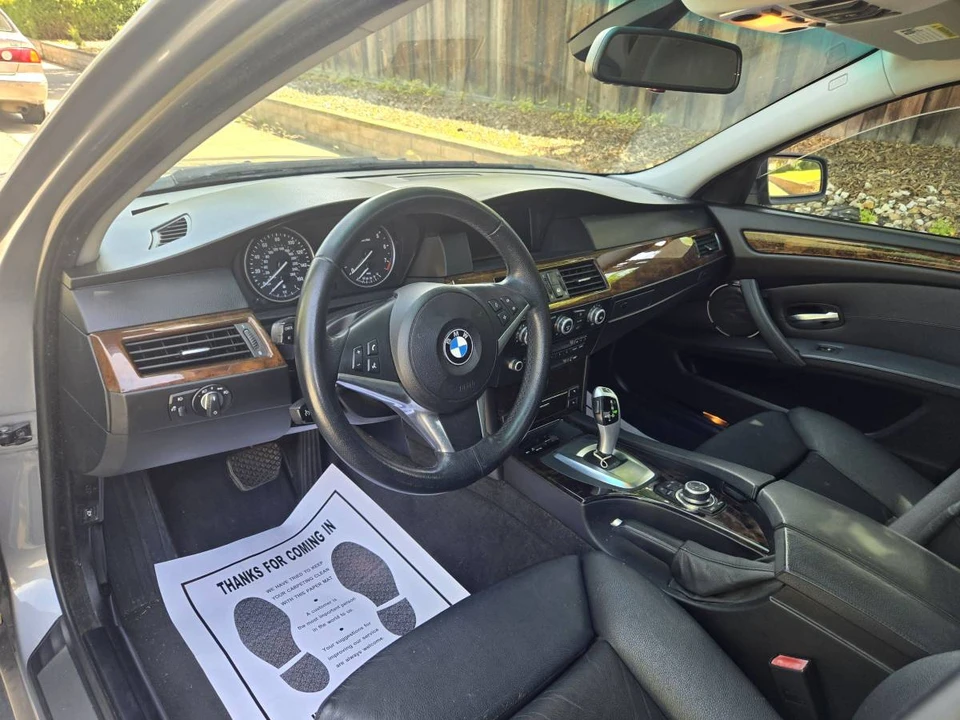 2009 BMW E60 5 Series Sedan - Image 9 of 21