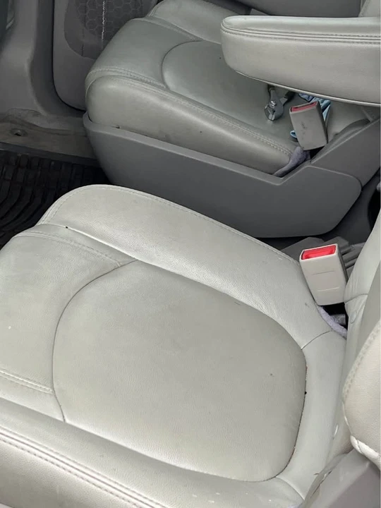 2009 Buick Enclave - Image 6 of 10