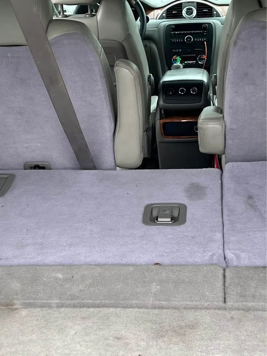 2009 Buick Enclave - Image 8 of 10