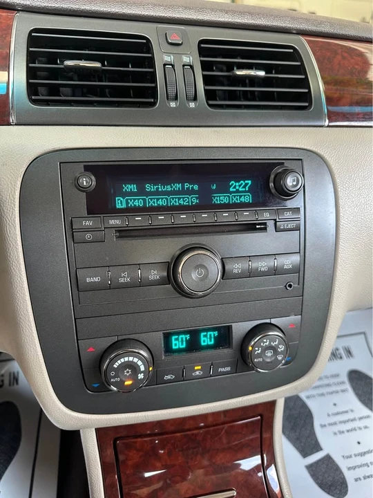 2009 Buick Lucerne - Image 11 of 14