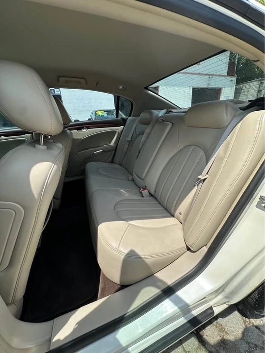 2009 Buick Lucerne - Image 13 of 14