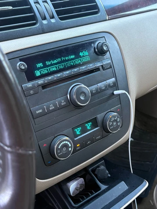 2009 Buick Lucerne - Image 3 of 5